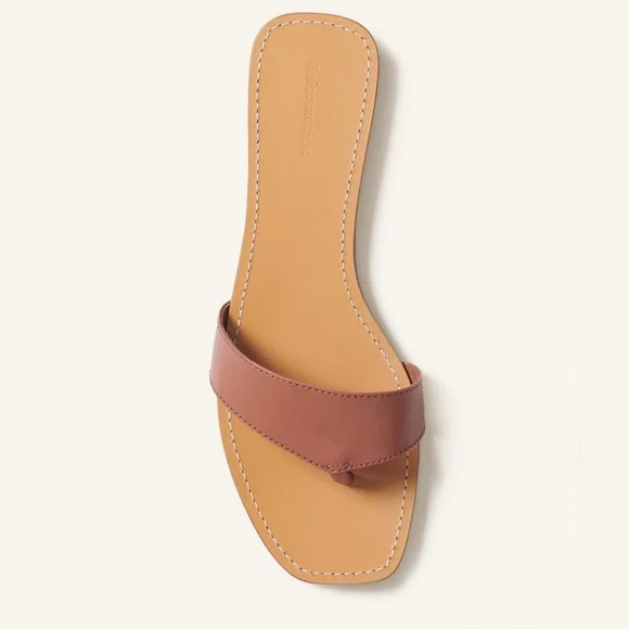 NWOT Reformation Serina Asymmetrical Thong Sandal Size 9 - Picture 2 of 5